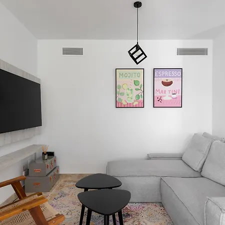 Stylish 2-bedroom Penthouse In Naranjos De Daire