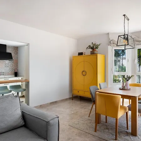 Stylish 2-bedroom Penthouse In Naranjos De