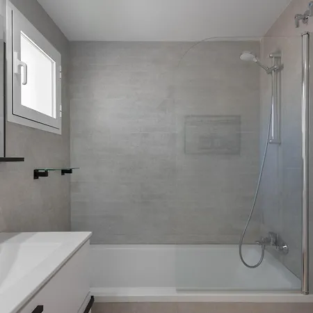 Stylish 2-bedroom Penthouse In Naranjos De