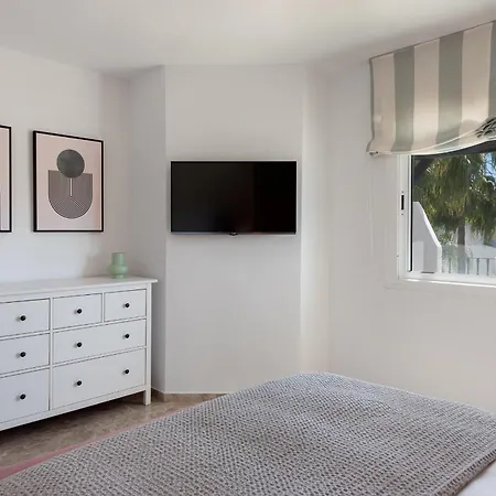 Stylish 2-bedroom Penthouse In Naranjos De