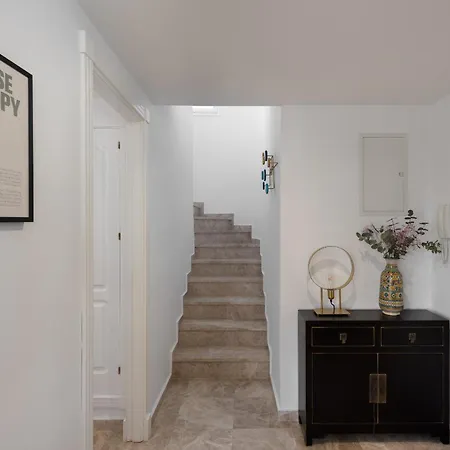 Stylish 2-bedroom Penthouse In Naranjos De Appartamento Marbella