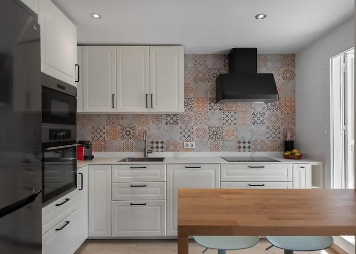 Stylish 2-bedroom Penthouse In Naranjos De Μαρμπέλλα