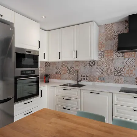 Stylish 2-bedroom Penthouse In Naranjos De 公寓