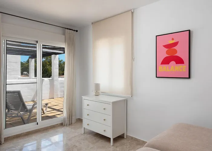 Stylish 2-bedroom Penthouse In Naranjos De * Marbella